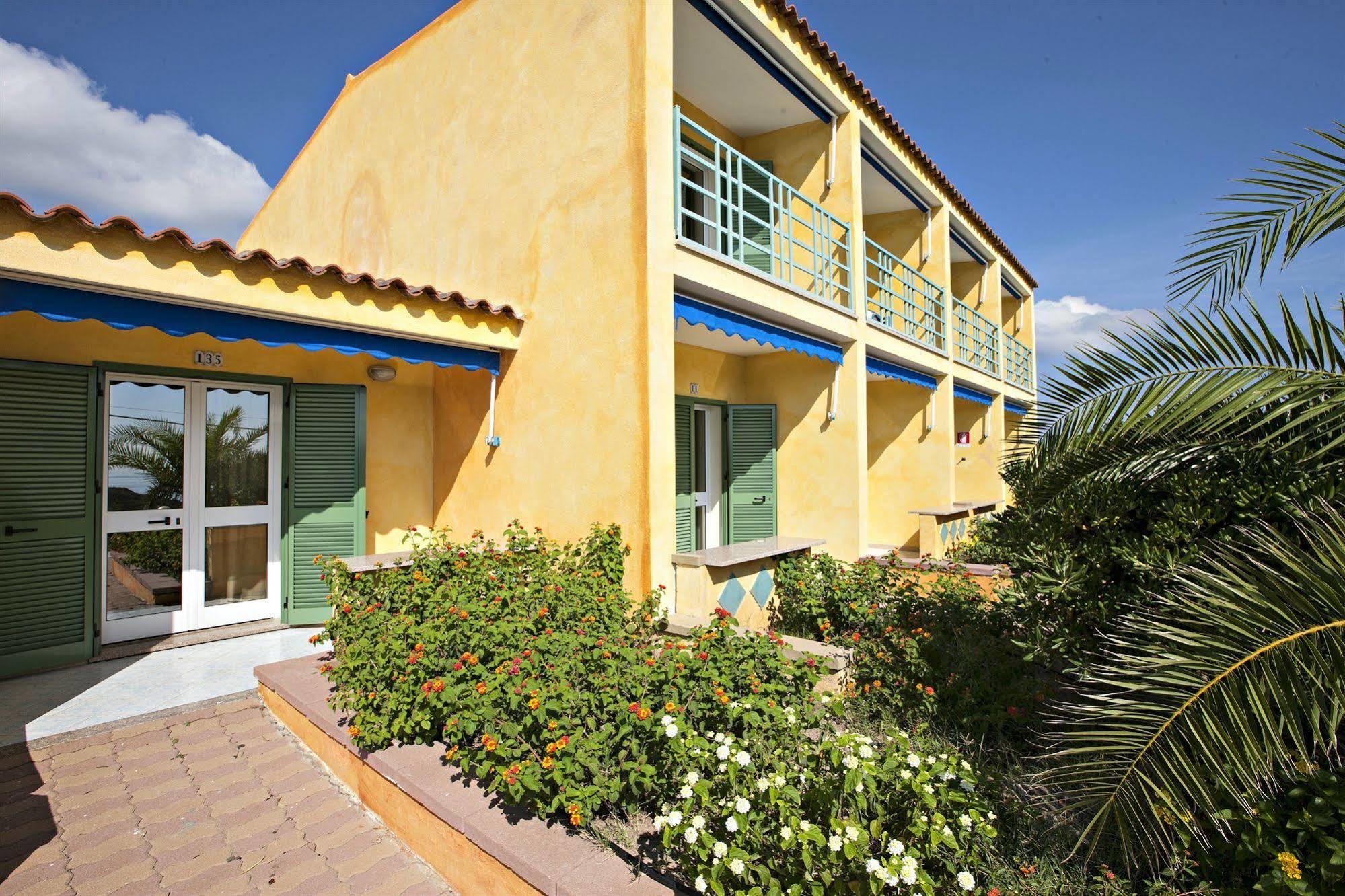 Club Hotel Baia Aranzos 골푸아랑시 외부 사진